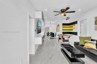 797 NW 35th St in Miami, FL - Building Photo - Building Photo