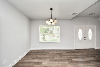 3541 Rebecca St in Houston, TX - Foto de edificio - Building Photo