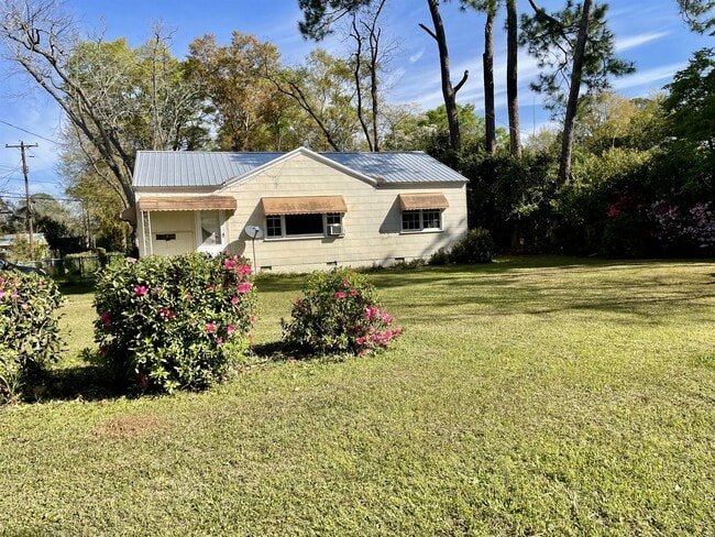 property at 1715 Gillespie Ave