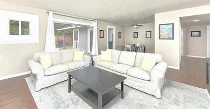 154 Baxter Ave in Sacramento, CA - Building Photo - Building Photo