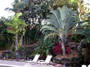 600 Neapolitan Way-Unit -142 in Naples, FL - Building Photo - Building Photo