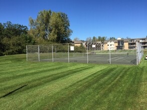 3461 Kent St, Unit 1208 in Shoreview, MN - Building Photo - Building Photo