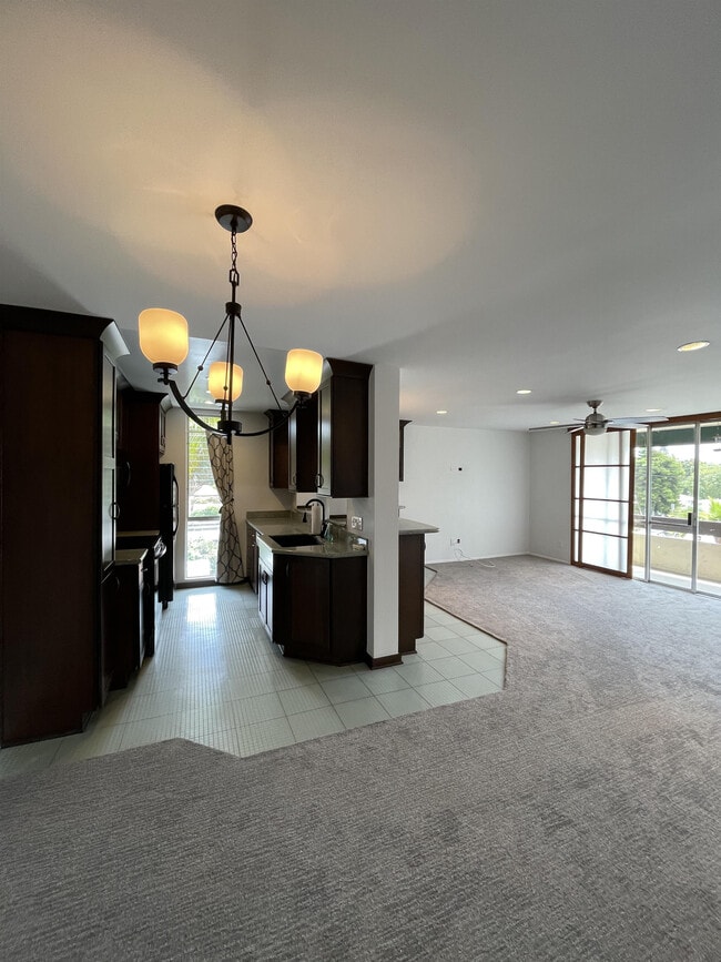 6455 La Jolla BoulevardUnit 245 Ln in San Diego, CA - Building Photo - Building Photo