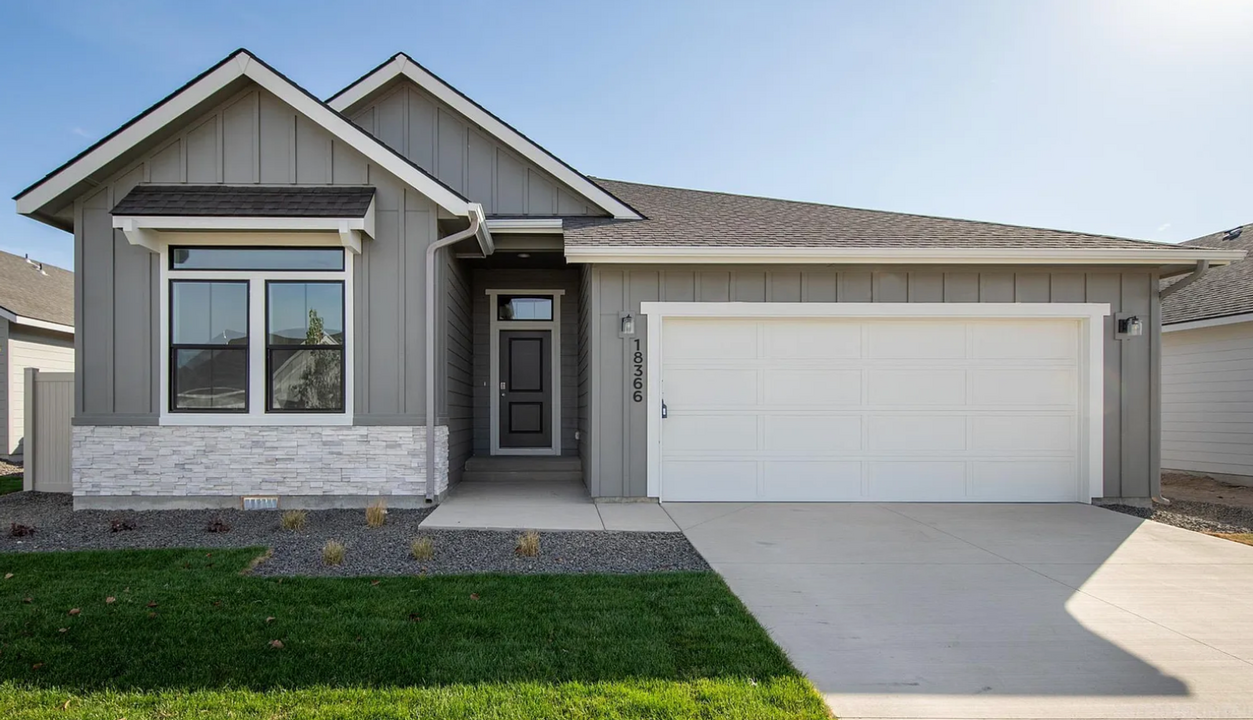 18366 N Lion Head Ave in Nampa, ID - Building Photo