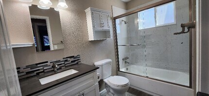 201 Mcnary Cir in Manteca, CA - Building Photo - Building Photo