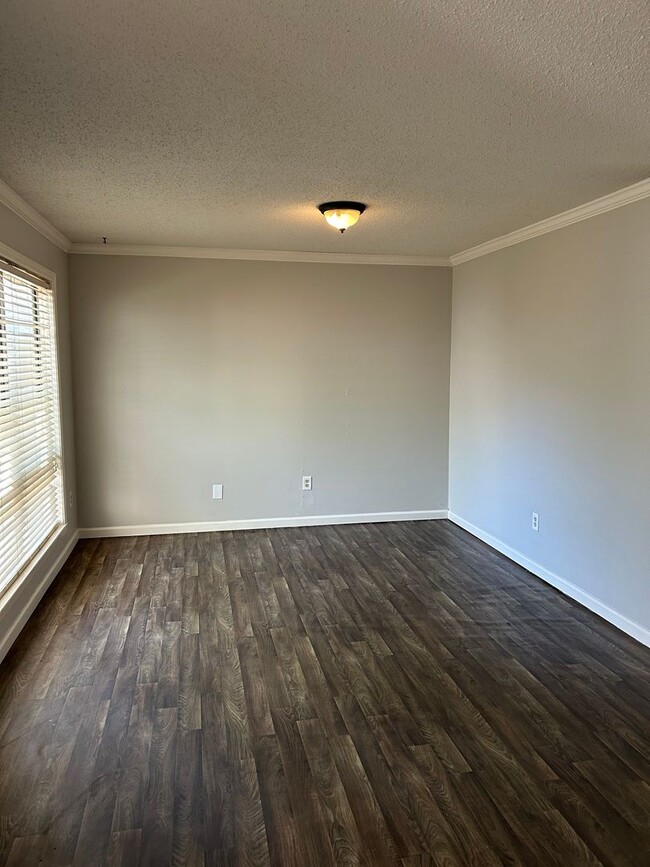 5655 San Mateo Cove in Memphis, TN - Foto de edificio - Building Photo