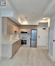 2501-2501 Saw Whet Blvd. in Oakville, ON - Building Photo - Building Photo