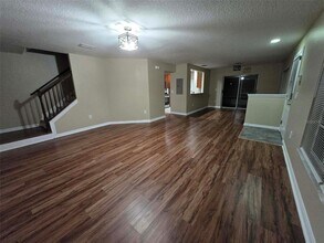 12905 Trade Port Pl in Riverview, FL - Building Photo - Building Photo