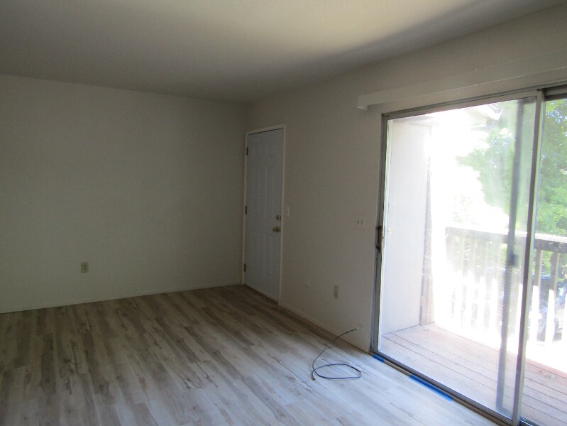 250 Cleveland Ave in Sacramento, CA - Building Photo
