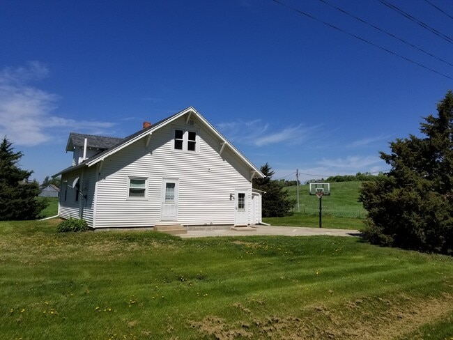83611-563 1/2 563 1/2 Ave in Stanton, NE - Building Photo - Building Photo
