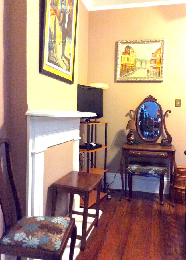 4634 Orleans Ave, Unit 4634 Orleans Avenue in New Orleans, LA - Foto de edificio - Building Photo