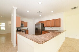 3929 Sabal Way in Fort Pierce, FL - Building Photo - Building Photo