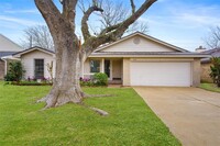 3107 Timber View Dr in Sugar Land, TX - Foto de edificio - Building Photo