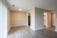 Cambridge Apartments in Clarksville, IN - Building Photo - Interior Photo