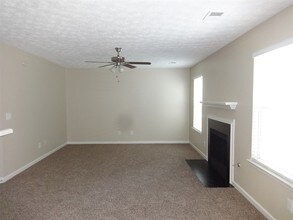 111 Crestbend Ln in Powder Springs, GA - Building Photo - Building Photo