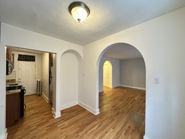 521 W Surf St, Unit J09P