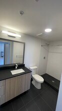 960 E 30th St, Unit B3 in Hialeah, FL - Building Photo - Building Photo