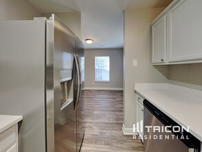 7604 Lady Liberty Ln in Charlotte, NC - Building Photo - Building Photo