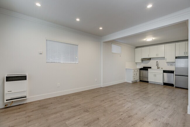 1038 Bonnie Brae N St, Unit 1038