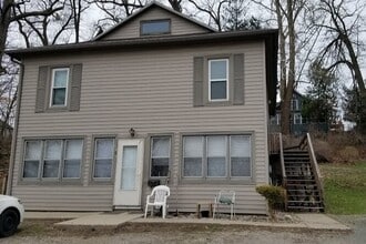 1301 Grace St, Unit 3 in Winona Lake, IN - Building Photo - Building Photo