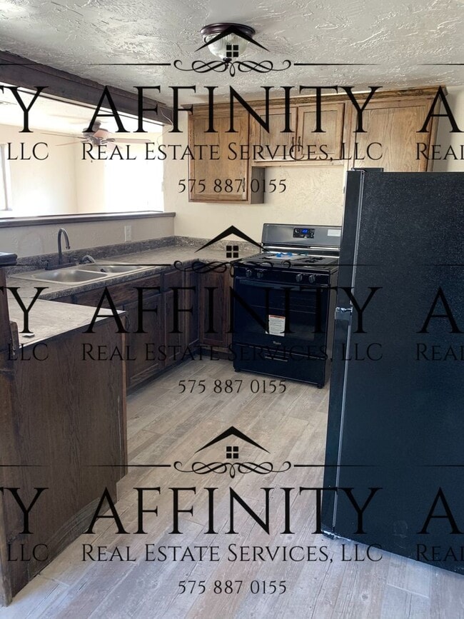 2610 Mountain View Dr in Carlsbad, NM - Building Photo - Building Photo