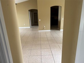 4026 Marina Isle Dr in Kissimmee, FL - Building Photo - Building Photo