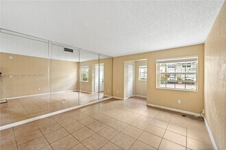 5263 SW 121st Ave in Cooper City, FL - Building Photo - Building Photo