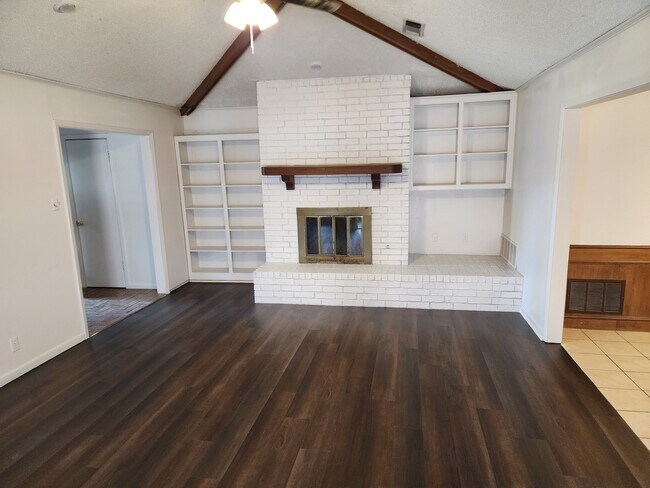 1802 Archer Cir in Sherman, TX - Building Photo - Building Photo