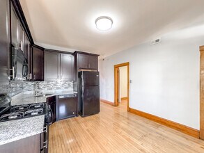 4322 W Kamerling Ave in Chicago, IL - Building Photo - Building Photo