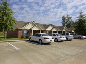 Melodie Meadow Apartments in Gadsden, AL - Building Photo - Building Photo