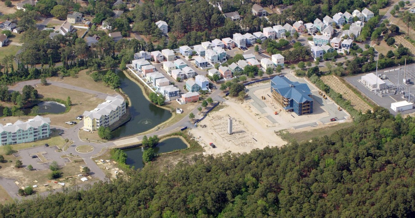 Somerset Apartments in Kill Devil Hills, NC - Foto de edificio