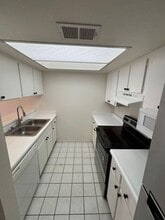 1201 S McClintock Dr in Tempe, AZ - Foto de edificio - Building Photo