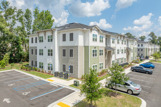 Emery Cove in Tallahassee, FL - Foto de edificio - Building Photo