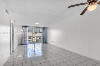 3716 NE 168th St in North Miami Beach, FL - Building Photo - Building Photo