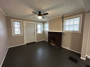 424 Cherry St in Jefferson City, MO - Building Photo - Building Photo