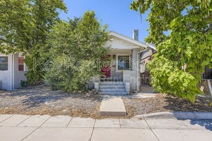 2517 S Broadway in Denver, CO - Building Photo