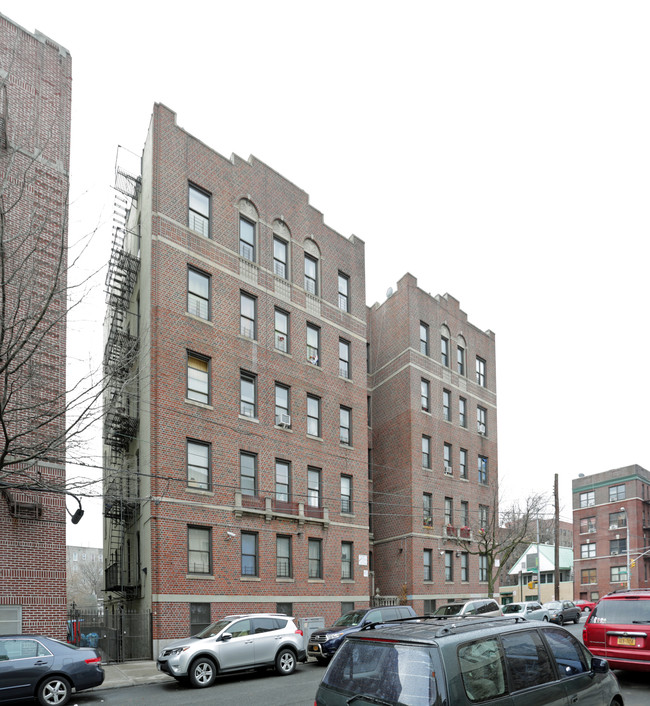 2954 Valentine Ave in Bronx, NY - Building Photo - Building Photo