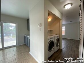 373 Starling Creek in New Braunfels, TX - Building Photo - Building Photo