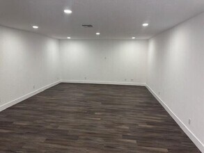8421 Pioneer Rd in West Palm Beach, FL - Building Photo - Building Photo