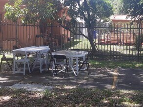 4851 NW 15th Ave-Unit -2 in Miami, FL - Building Photo - Building Photo