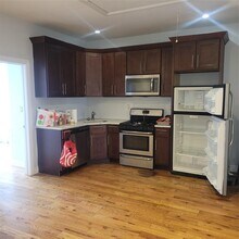 535 Jerome St in Brooklyn, NY - Building Photo - Building Photo