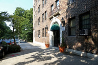 222 Seaman Ave in New York, NY - Foto de edificio - Building Photo