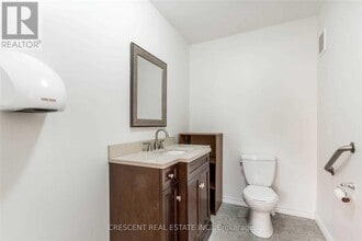 261 Barrie Rd in Orillia, ON - Building Photo - Building Photo