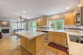 11322 41st Dr SE in Everett, WA - Building Photo - Building Photo