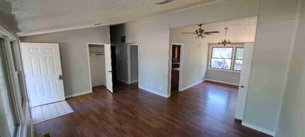 1403 Derby St in Salina, KS - Building Photo - Building Photo