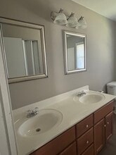 1606 Deer Hollow Dr, Unit 1606 B Deerhollow Dr in Lawrenceburg, TN - Building Photo - Building Photo