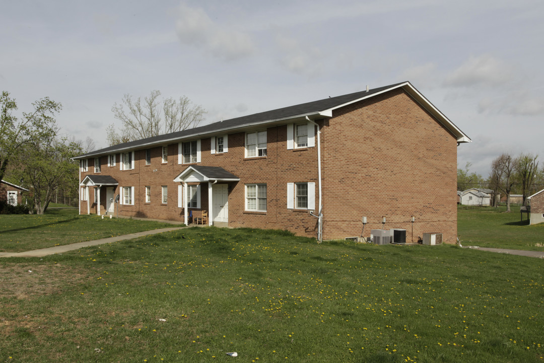 Seminole Apartments in Radcliff, KY - Building Photo