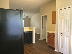 541 Coventry Ct in Mount Dora, FL - Foto de edificio - Building Photo