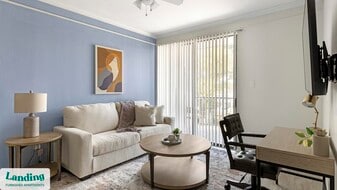 1601 W Arbrook Blvd in Arlington, TX - Building Photo