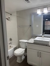 2010 Estrada Pkwy, Unit 24-205 in Irving, TX - Building Photo - Building Photo